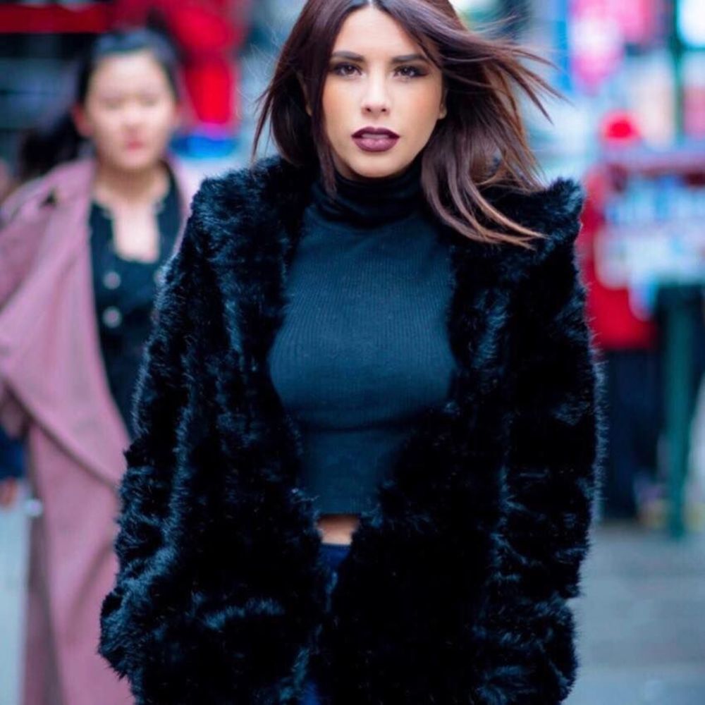 Meet your Posher, Paulina